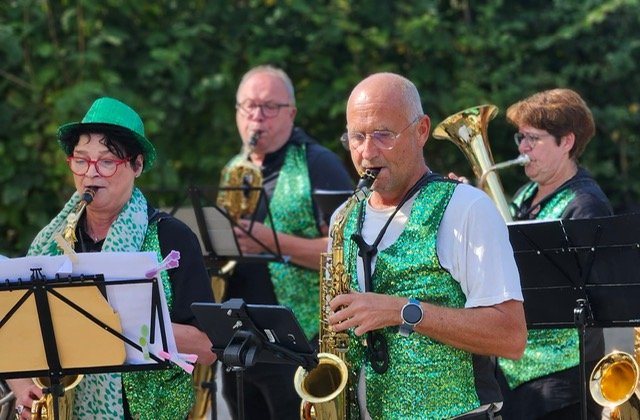 Muziek rad door Blazersgroep Noottoestand